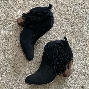 Steve Madden suede fringe booties